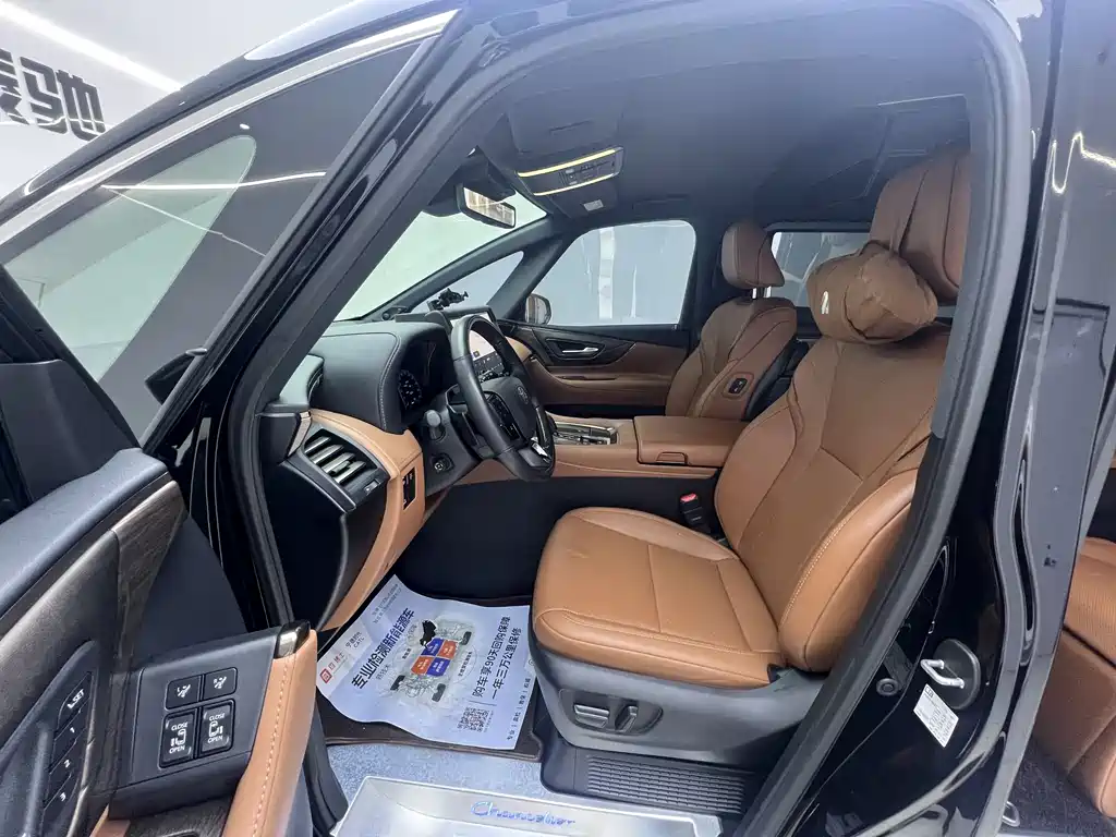 Toyota Alphard 2023 — фото 23
