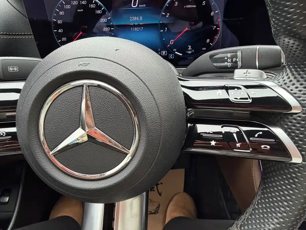 Mercedes-Benz E-Class 2022 — фото 18