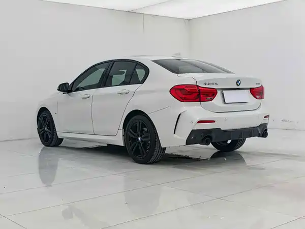BMW 1 Series 2021
