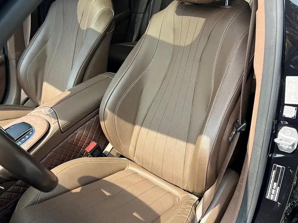 Mercedes-Benz E-Class 2023 — фото 10
