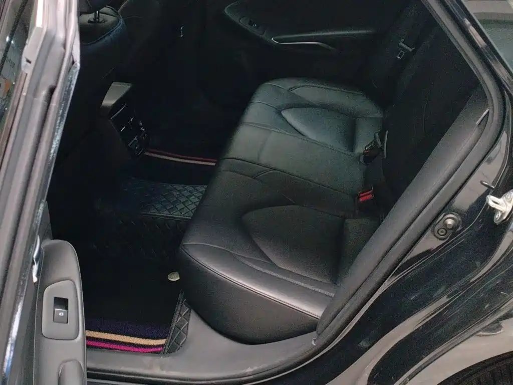 Toyota Avalon 2021 — фото 11