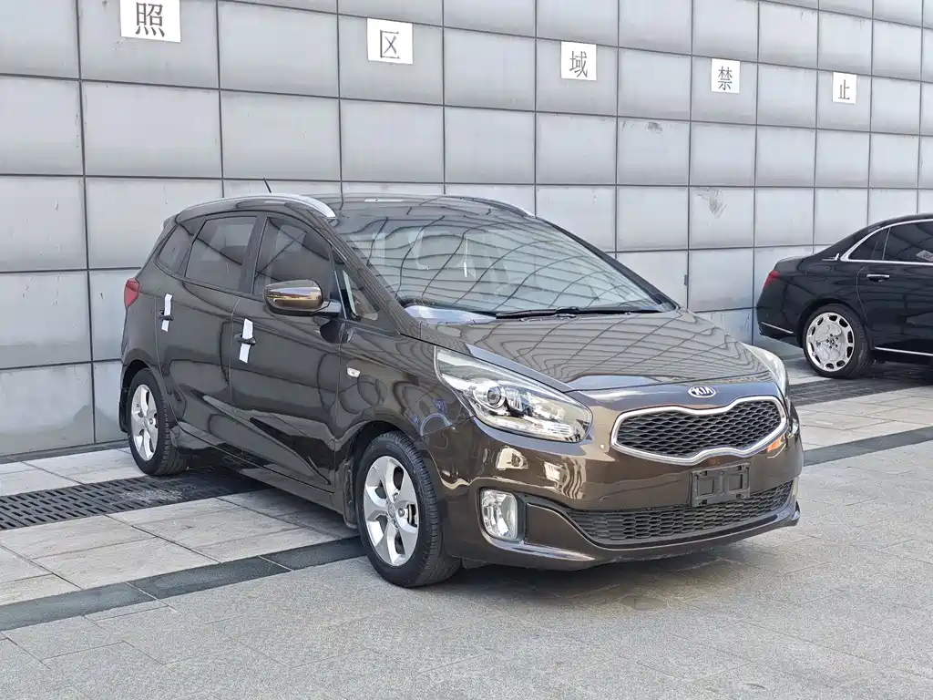 Kia Carens 2015 — фото 3