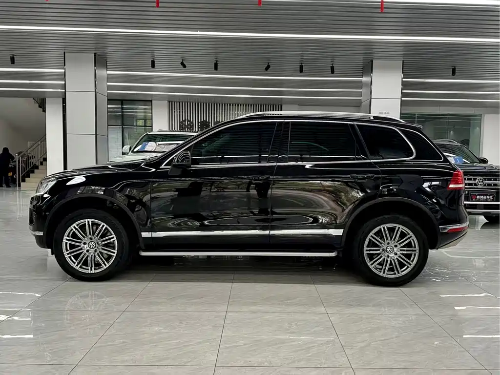 Volkswagen Touareg 2018 — фото 2