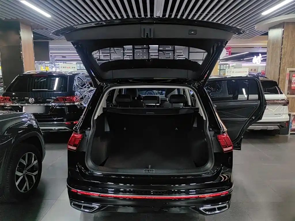 Volkswagen Tiguan L 2025 — фото 19