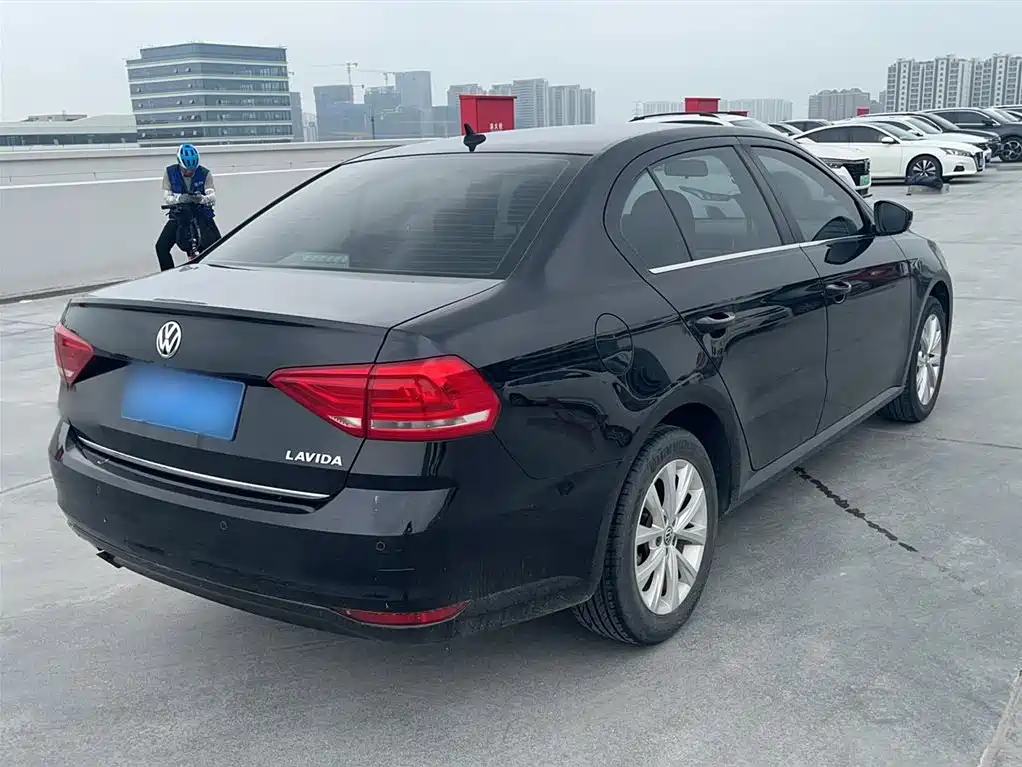 Volkswagen Lavida 2016