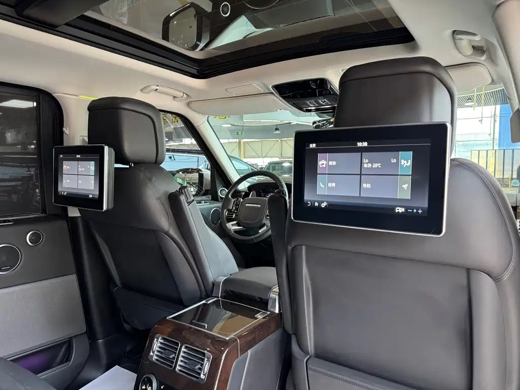 Land Rover Range Rover 2021 — фото 19