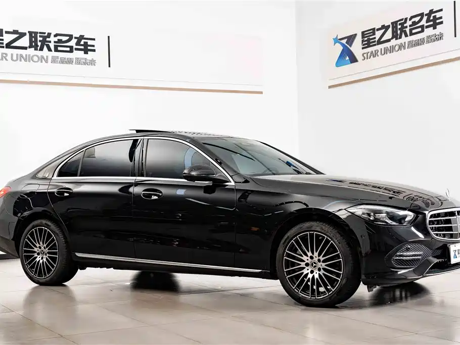 Mercedes-Benz C-Class 2025