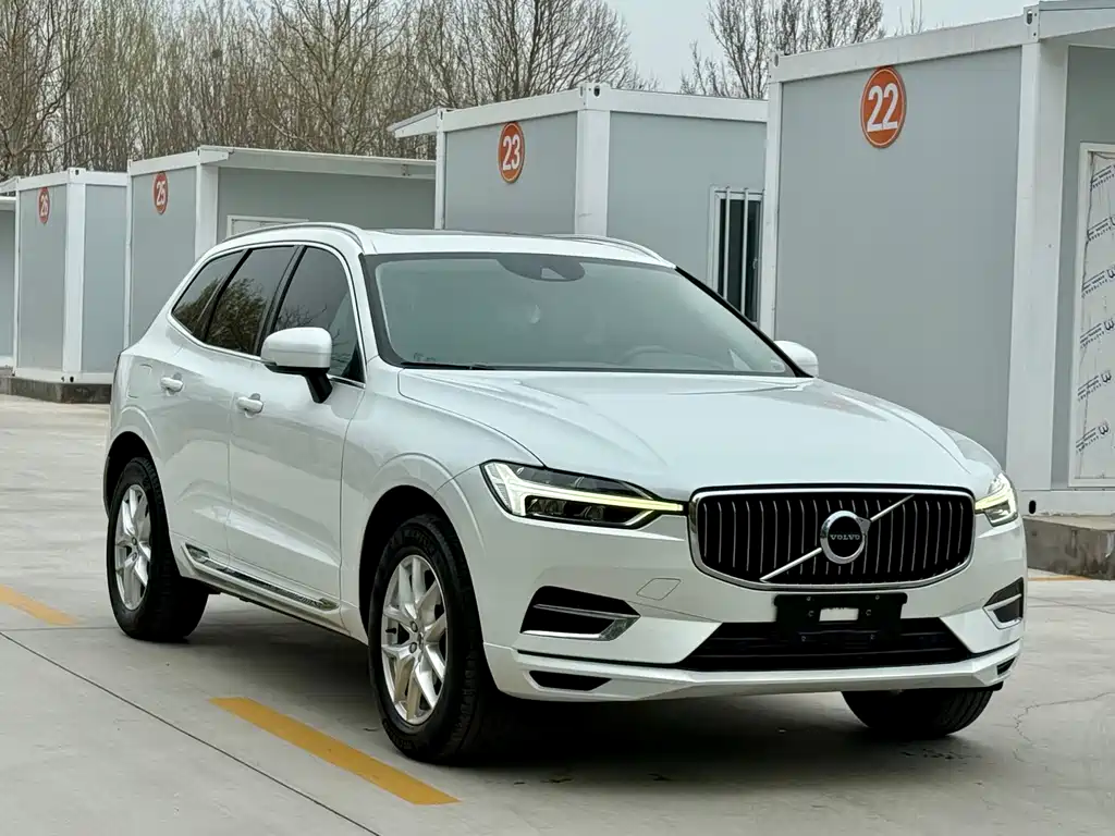 Volvo XC60 2019 — фото 3