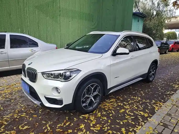 BMW X1 2018 — фото 1