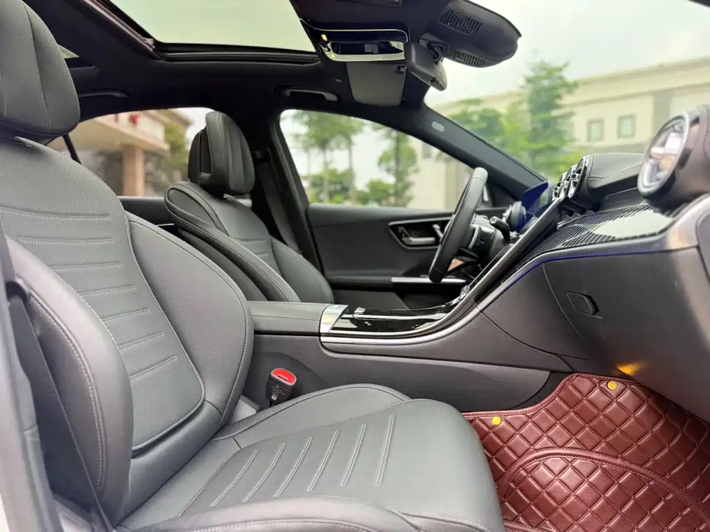 Mercedes-Benz C-Class 2023 — фото 13