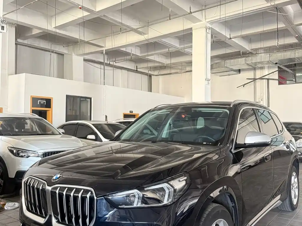 BMW X1 2023 — фото 1