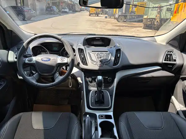 Ford Kuga 2013