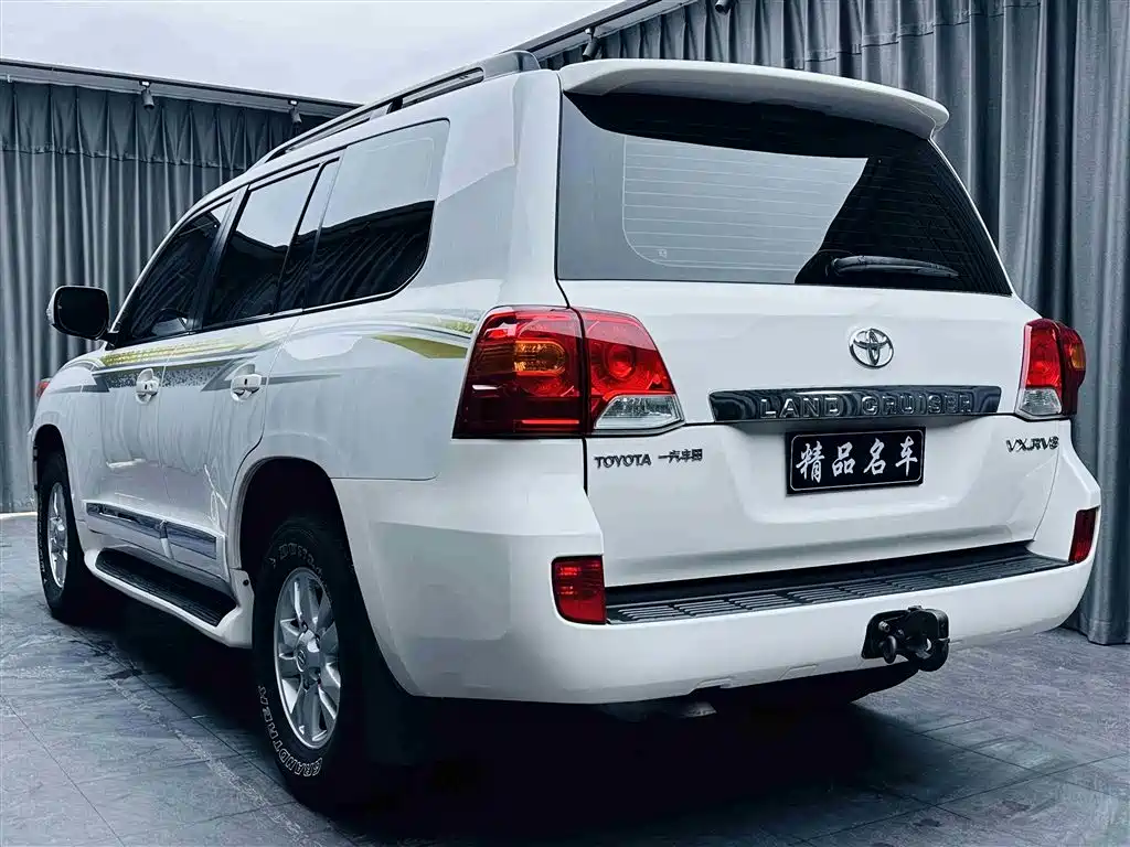 Toyota Land Cruiser 2012 — фото 4
