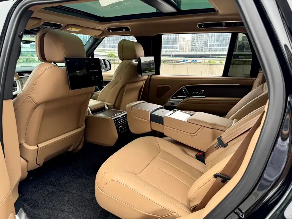 Land Rover Range Rover 2025 — фото 10