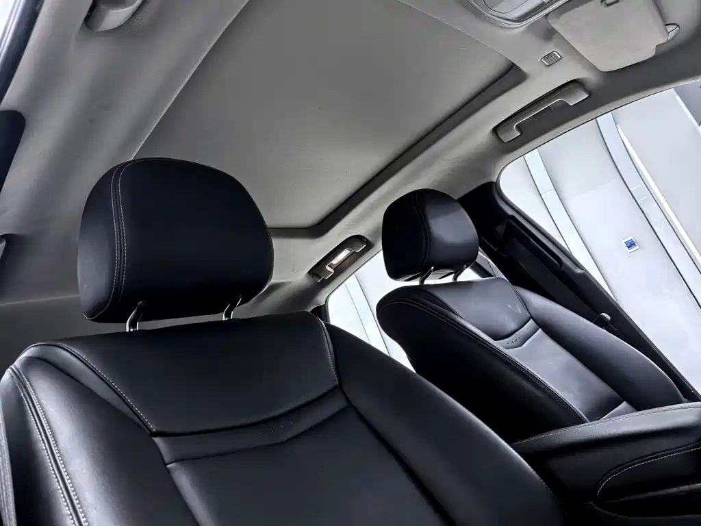 Cadillac XTS 2019 — фото 10
