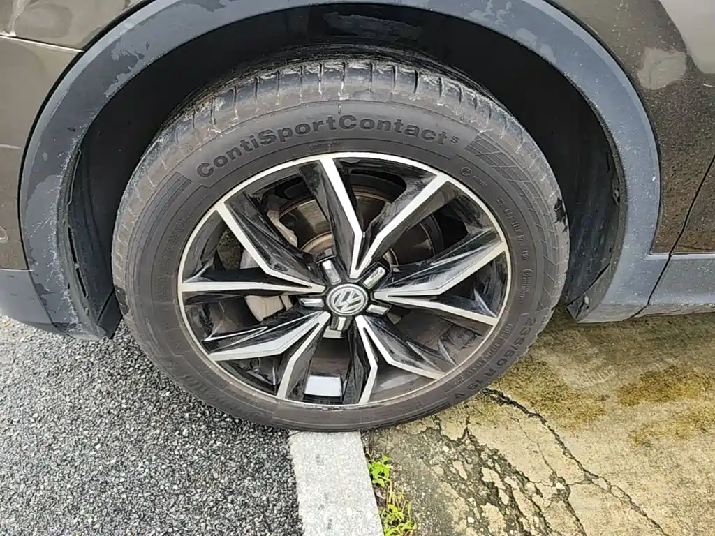 Volkswagen Tiguan L 2017 — фото 23