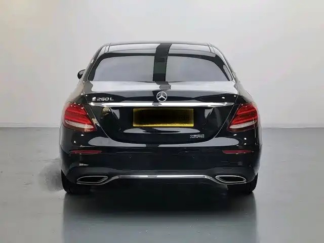 Mercedes-Benz E-Class 2020 — фото 11