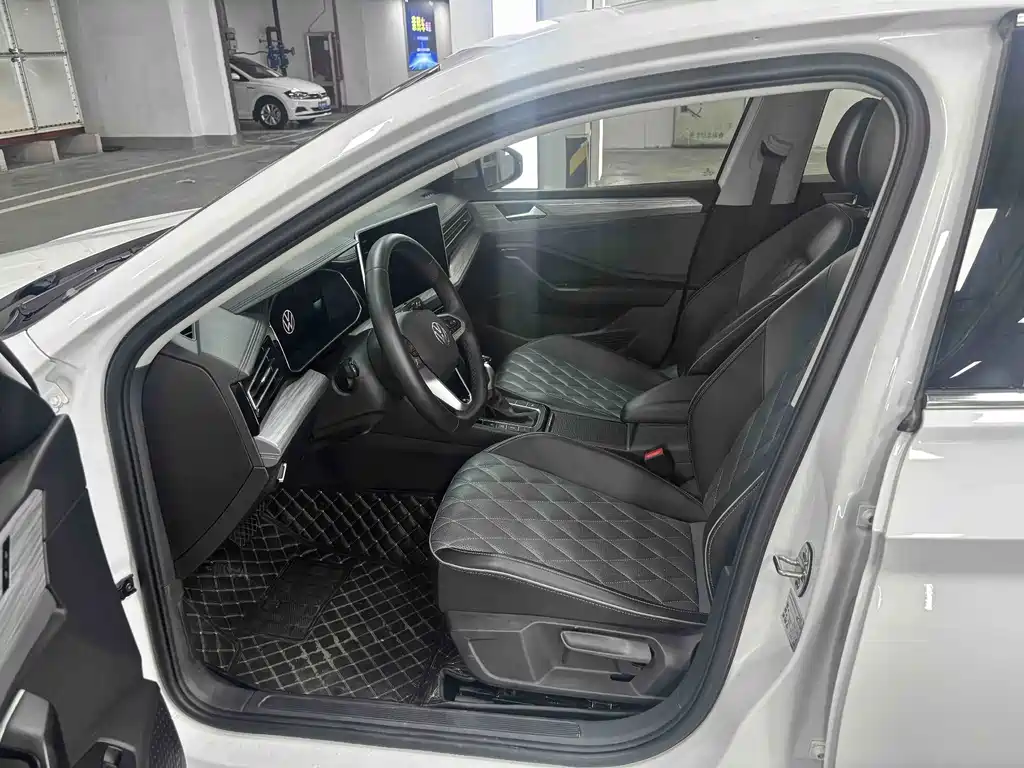 Volkswagen Sagitar 2024