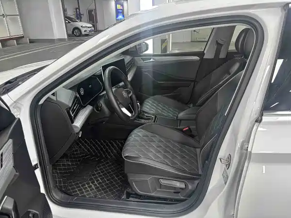 Volkswagen Sagitar 2024
