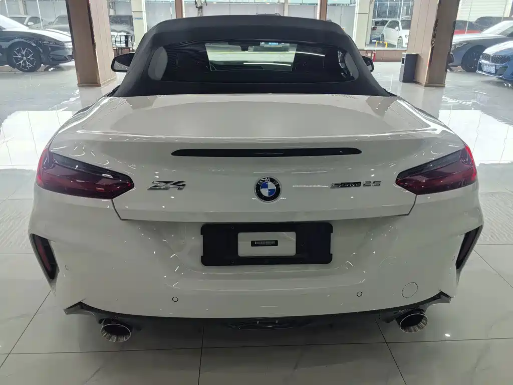 BMW Z4 2021 — фото 13
