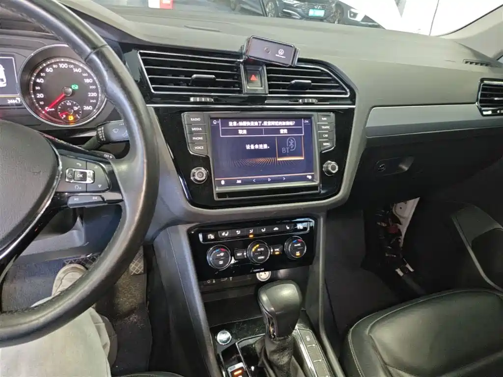 Volkswagen Tiguan L 2018 — фото 13