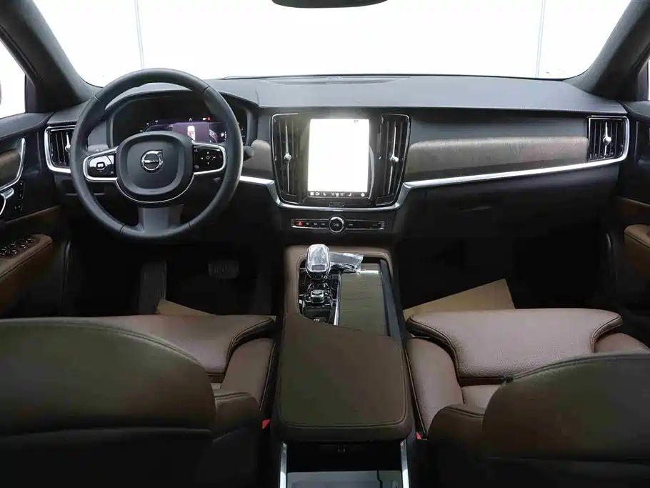 Volvo S90 2024 — фото 24
