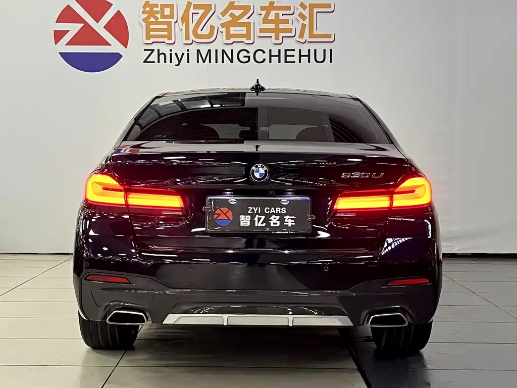 BMW 5 Series 2021 — фото 12