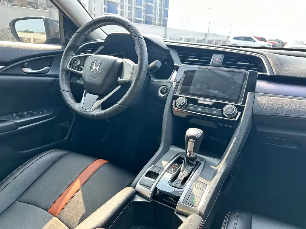 Honda Civic 2017 — фото 16