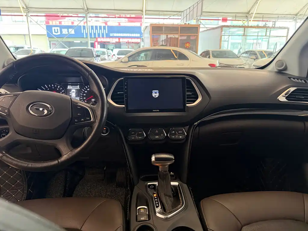 GAC Trumpchi GS4 2016 — фото 18