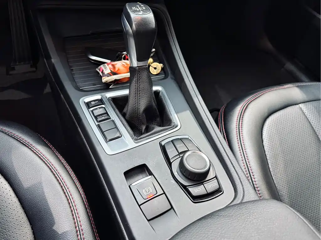 BMW 1 Series 2017 — фото 15