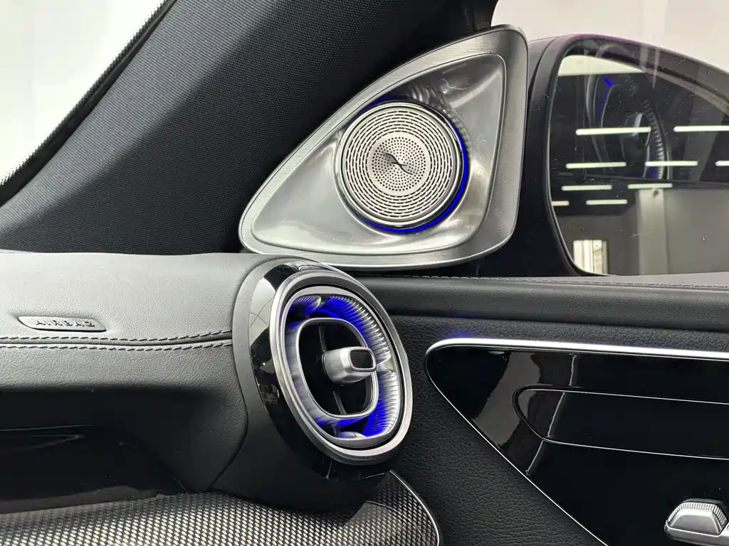 Mercedes-Benz C-Class 2023 — фото 8