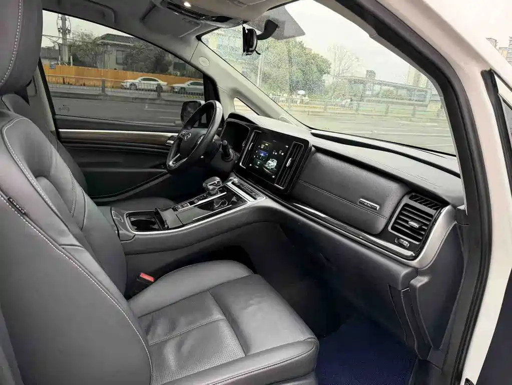 GAC Trumpchi M8 2023 — фото 11