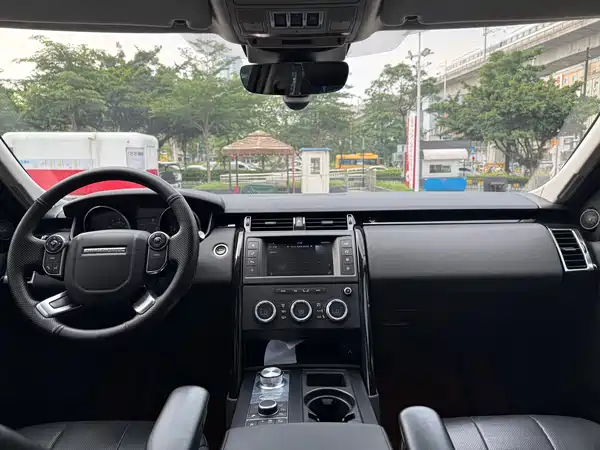 Land Rover Discovery 2017