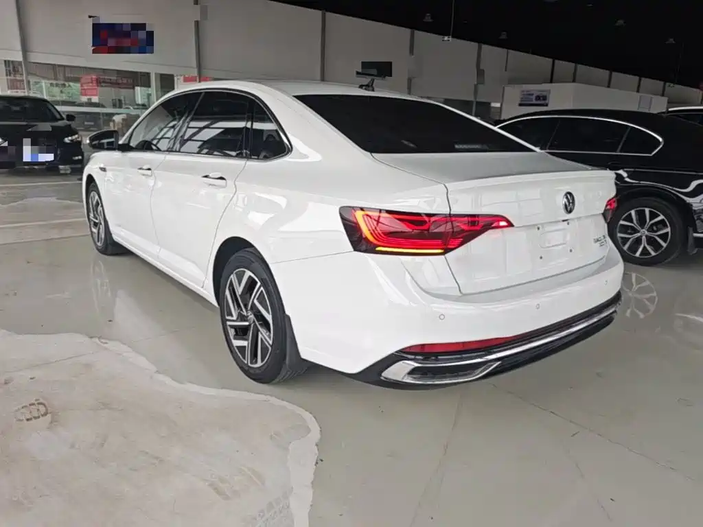 Volkswagen Sagitar 2023