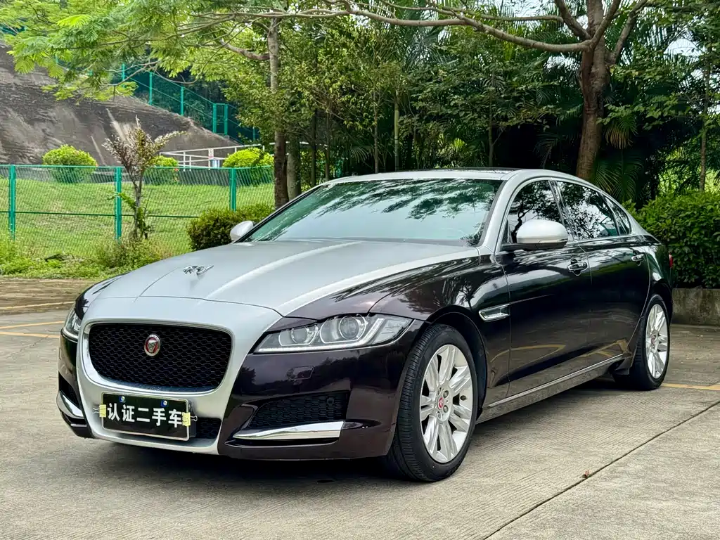 Jaguar XFL 2019 — фото 1