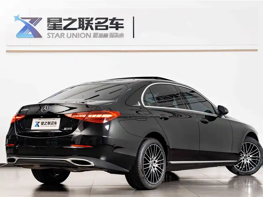 Mercedes-Benz C-Class 2025