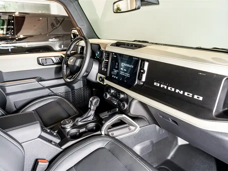 Ford Bronco 2024 — фото 10