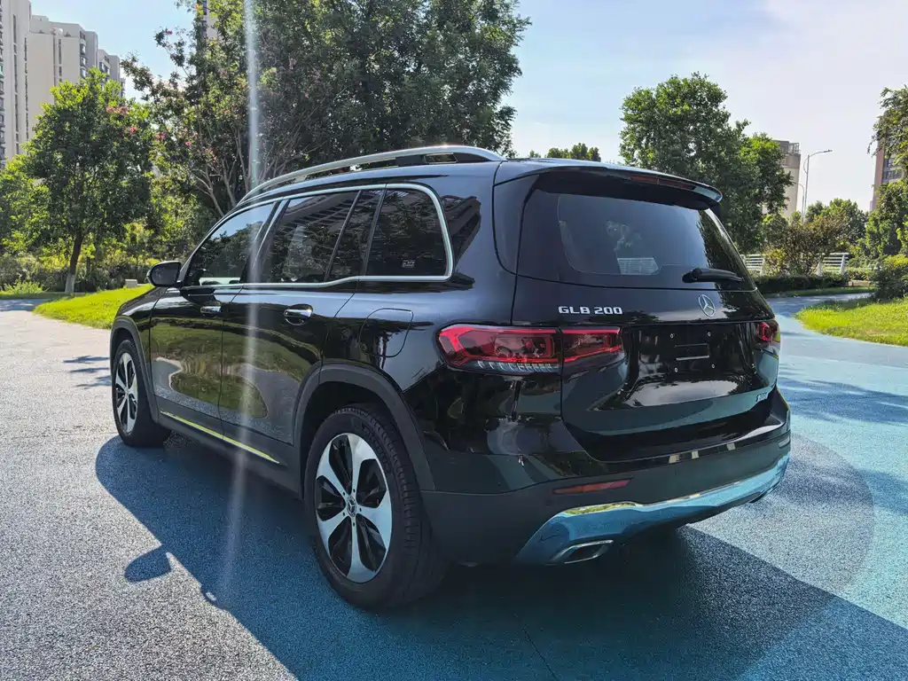 Mercedes-Benz GLB 2021