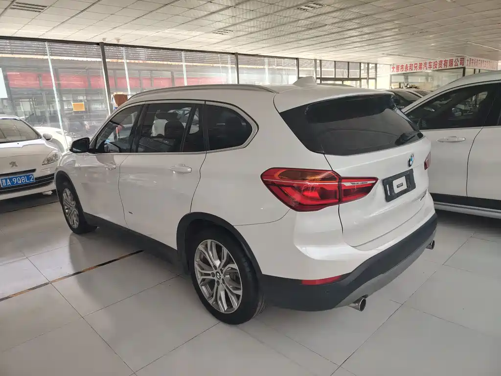 BMW X1 2018 — фото 4