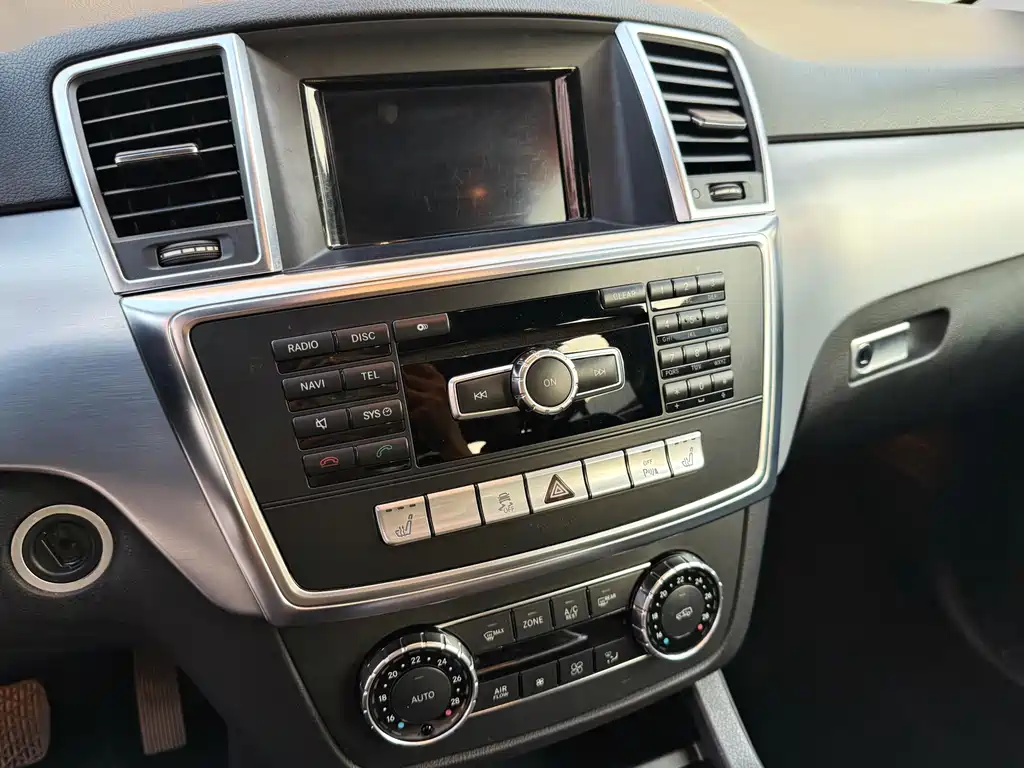 Mercedes-Benz M-Class 2013 — фото 6