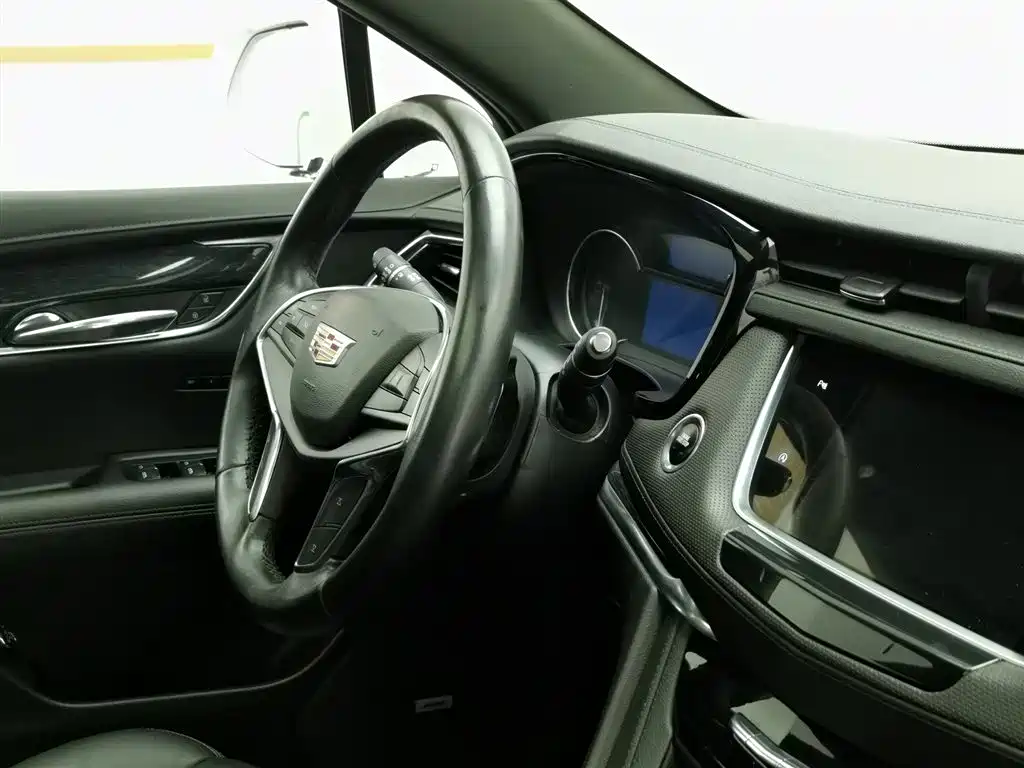 Cadillac XT5 2021 — фото 22