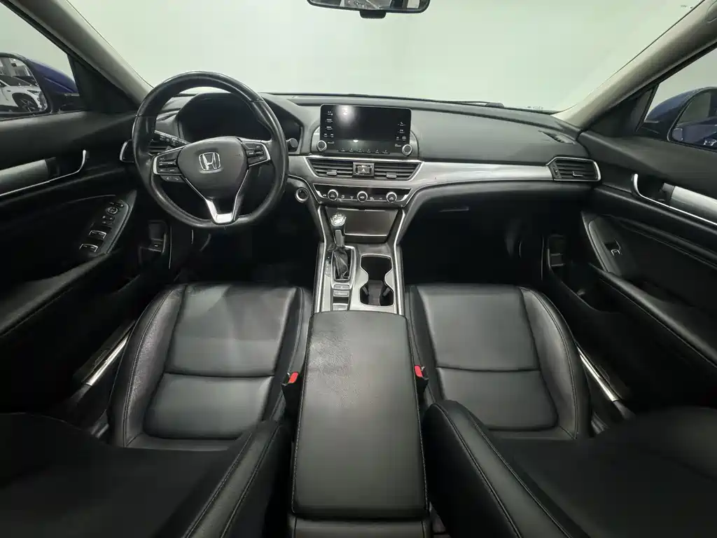Honda Accord 2018 — фото 7