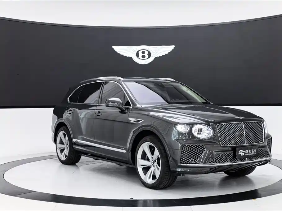 Bentley Bentayga 2022 — фото 3