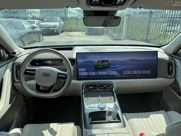 Geely Galaxy M9 2025