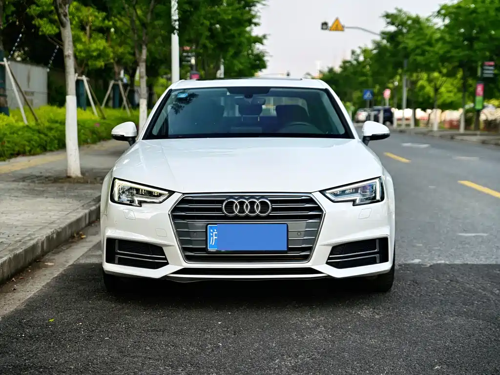 Audi A4L 2018 — фото 3
