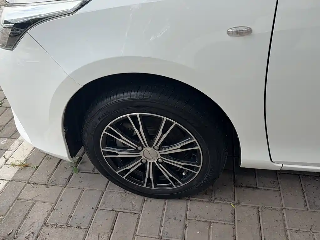 Toyota Yaris L 2019 — фото 15