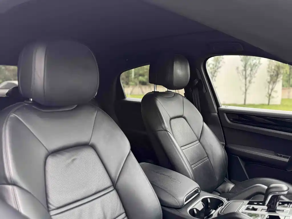 Porsche Cayenne 2020 — фото 10