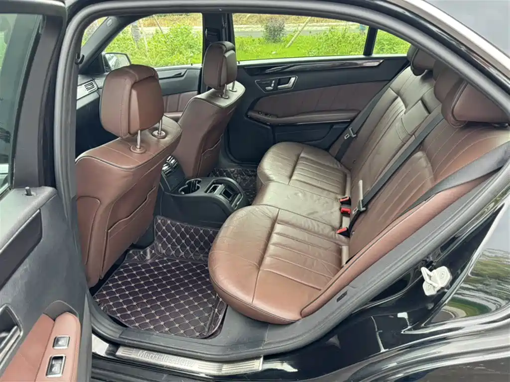 Mercedes-Benz E-Class 2015 — фото 12