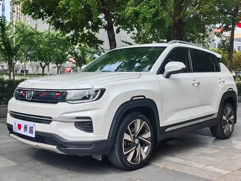 Changan CS35PLUS 2019 — фото 1