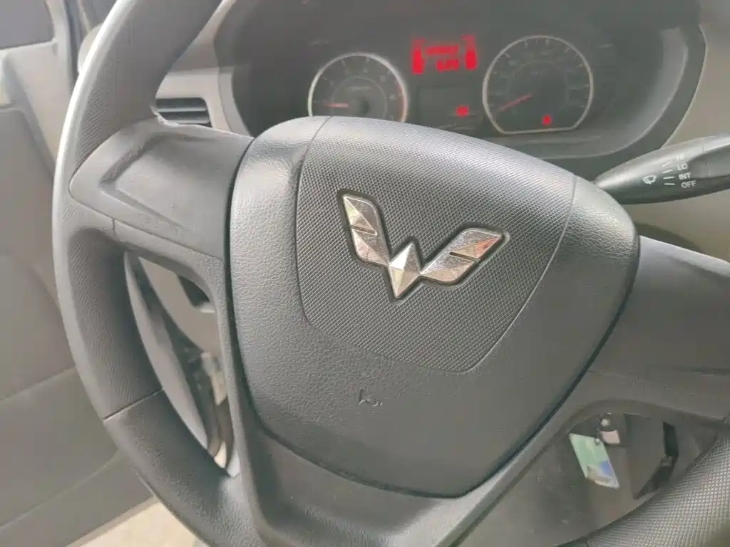 Wuling Rongguang V 2017 — фото 9